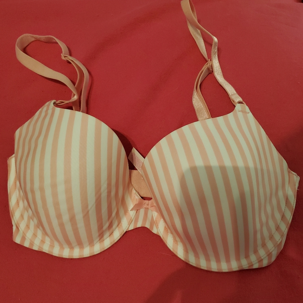 Pink & white Striped Victoria's Secret 32DD bra